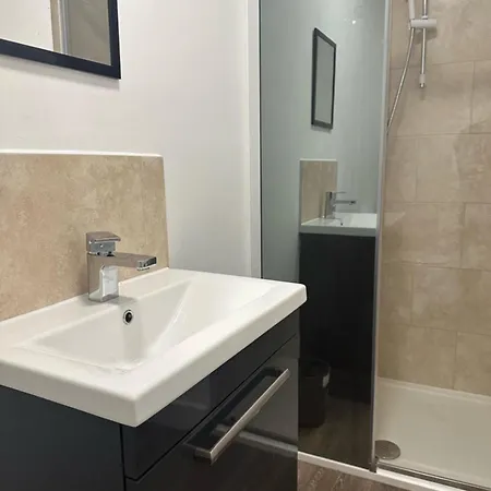 The Luxe By Viennese Aparts 2 Bedroom! Апартаменты *